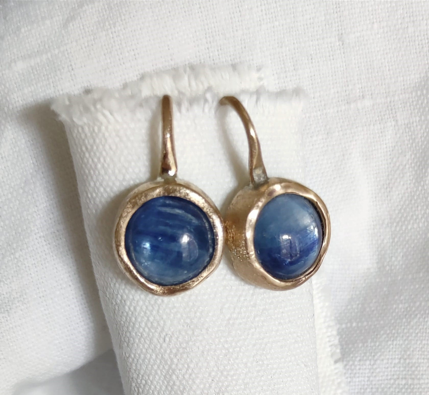 ORECCHINO ARENA CIANITE